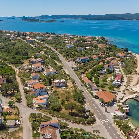 Bona Fide * Sveti Petar (Zadar)