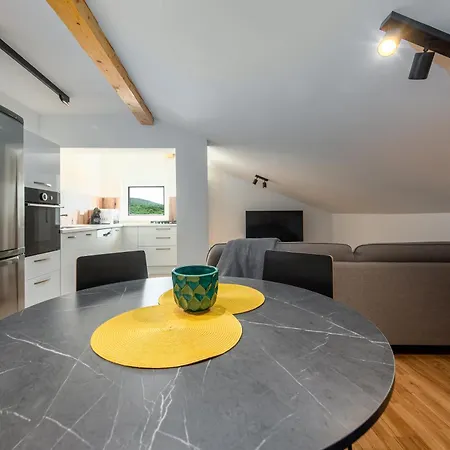 Bona Fide * 斯维蒂佩塔