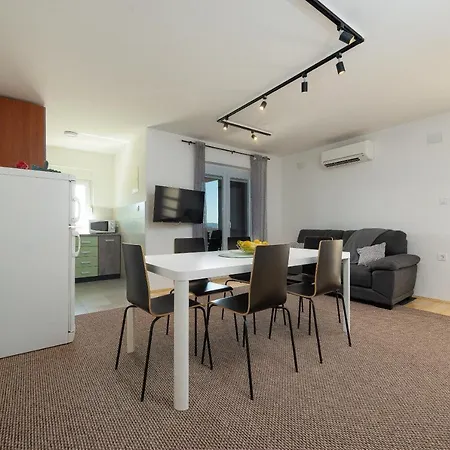 Apartment Bona Fide *